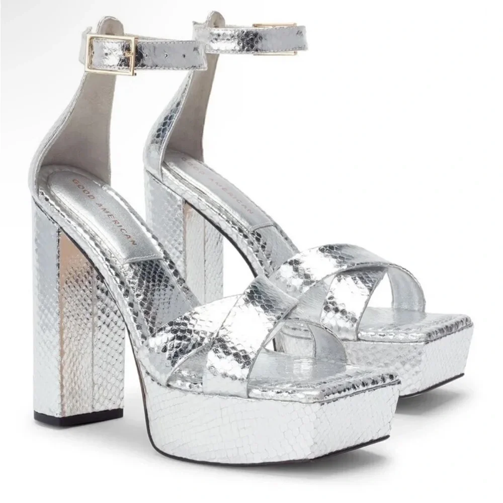 🪩 NIB! Good American Silver Platform Sandals